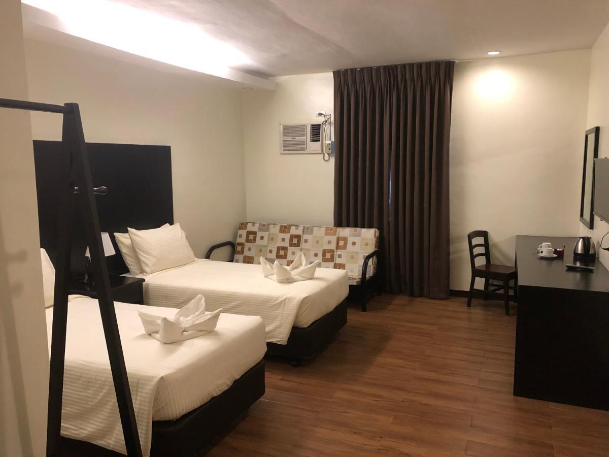 Piña Suites Ormoc Exterior foto