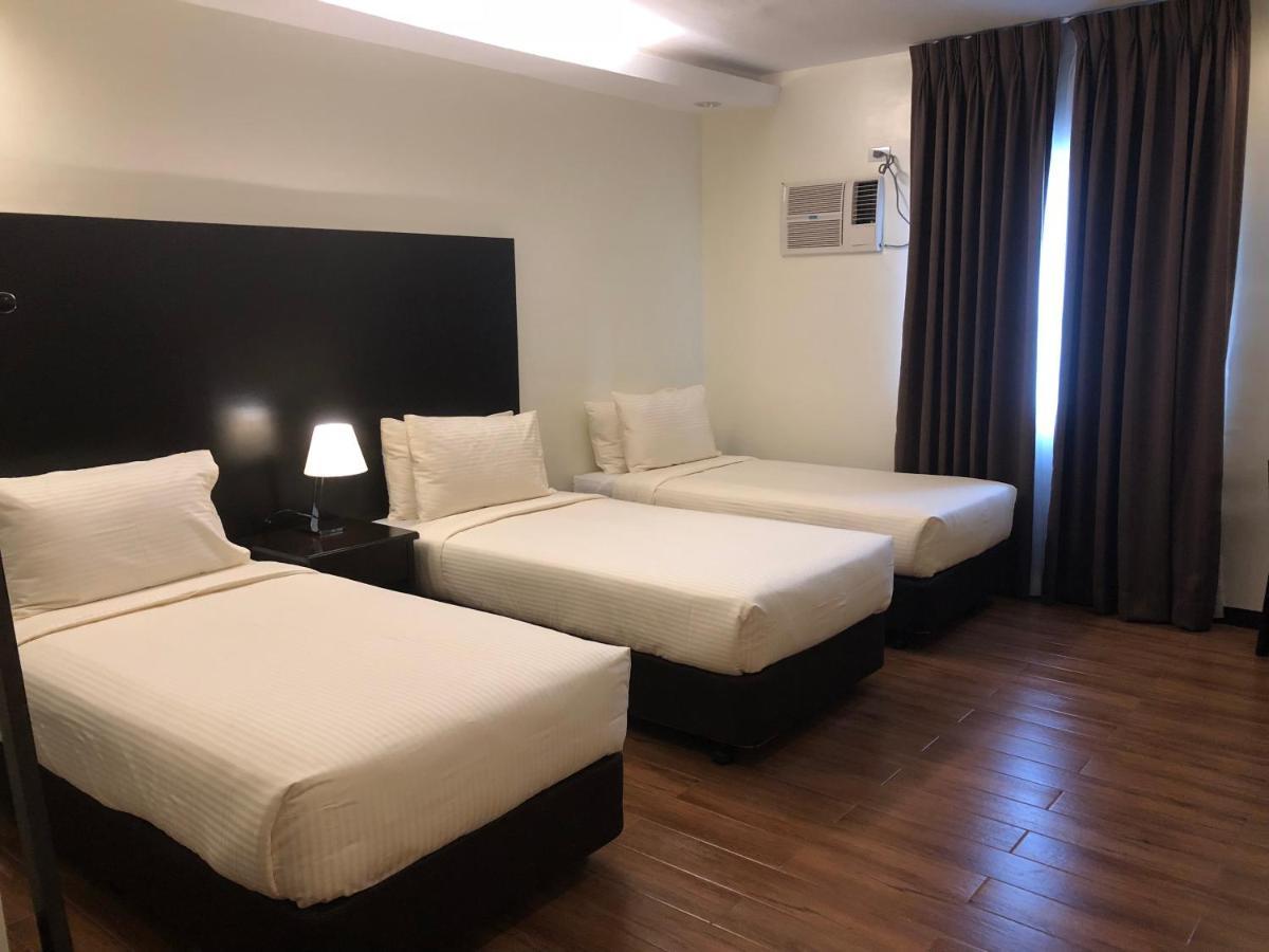 Piña Suites Ormoc Exterior foto